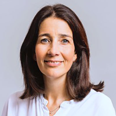 Professor Claudia Custodio